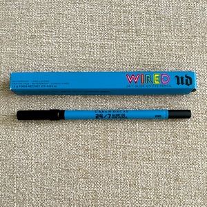 Urban Decay Wired 24/7 Glide On Eye Pencil eyeliner in shade vivid